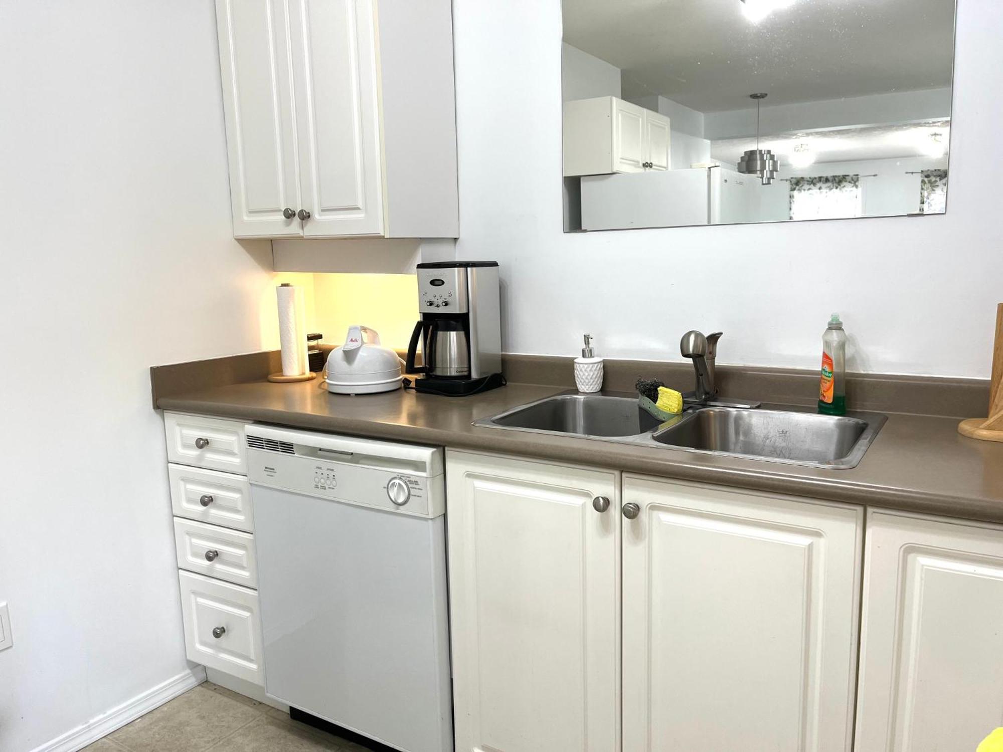 Summer Breeze Hotel Sooke Ngoại thất bức ảnh